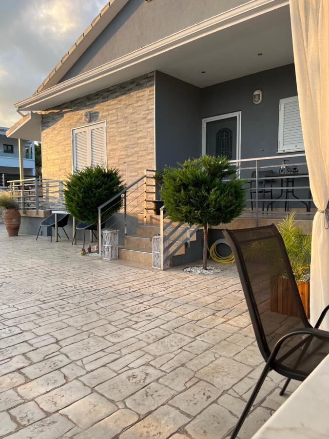 Villa Elli Choika Exteriör bild