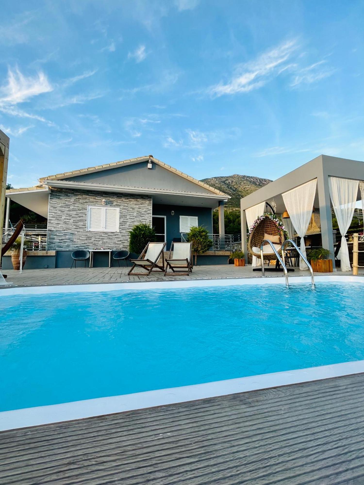 Villa Elli Choika Exteriör bild